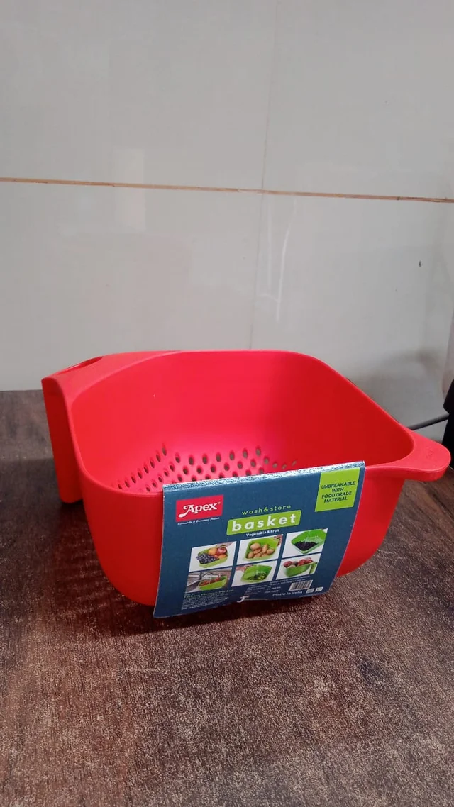 Plastic Strainer Bowl – Ergonomic Handle & Quick Drainage