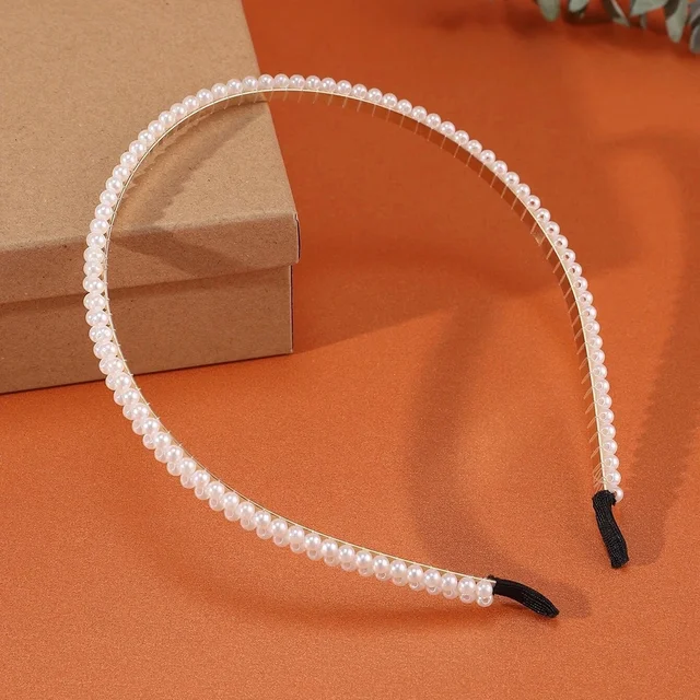 Premium Pearl Embellished Hairband – Elegant & Comfortable Fit