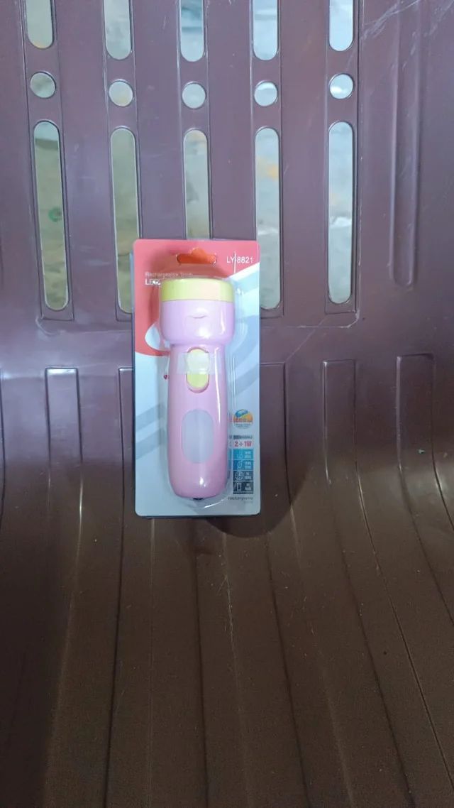 Rechargeable LED Torchlight – Compact Bright Portable Light