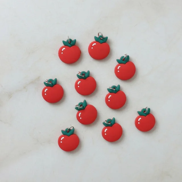 Red Apple Keychain – Cute & Versatile Bag Charm for Gifts