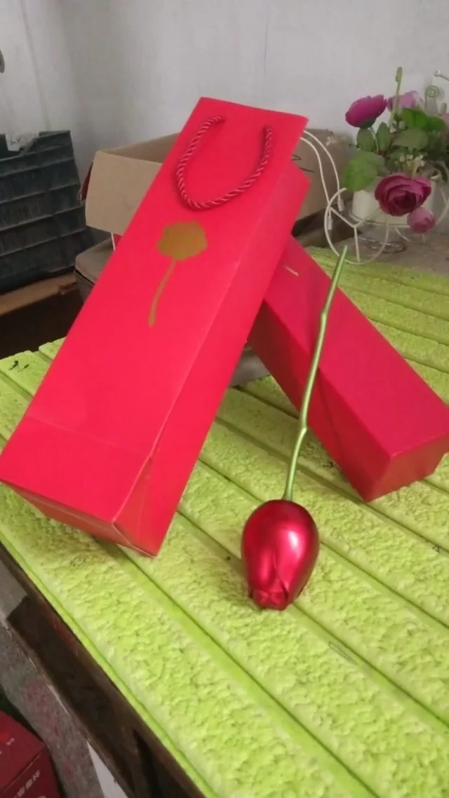 Red Rose Jewelry Box – Romantic Metal Gift | Glimmerly