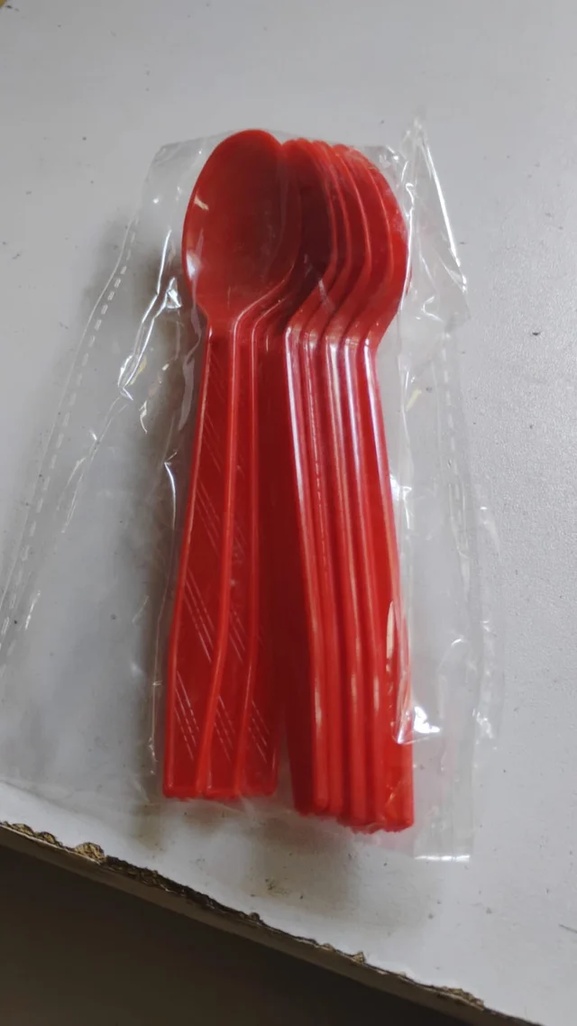 Reusable Plastic Spoons Set of 8 – Durable & Lightweight Dining