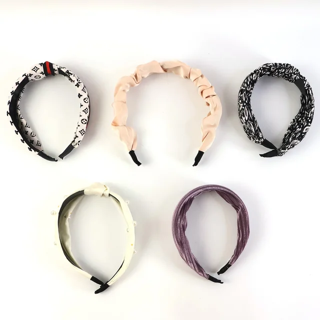Ribbed Knot Hairband for Women – Soft, Stylish Comfort