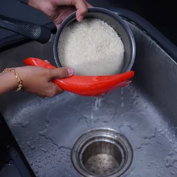 Rice Sieve – Multifunctional Washer & Strainer Spoon | SparkleTidy