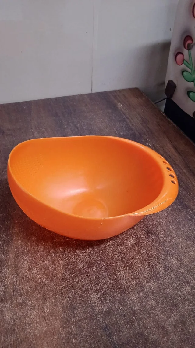 Rice Washing Bowl – Durable Plastic Vegetable Strainer | Tidy Table
