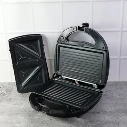 Sandwich Maker – 800W Fast Cooking with Interchangeable Plates