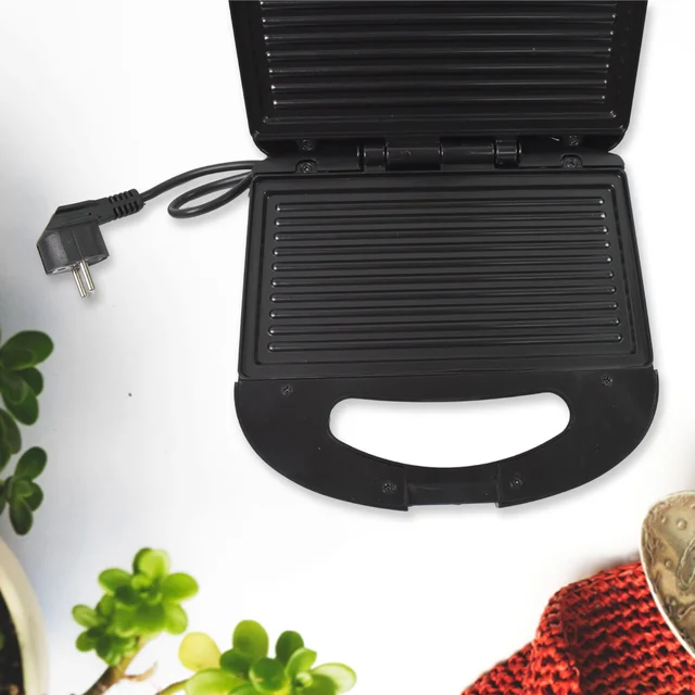Sandwich Maker – Non-Stick Plates, Easy Use & Indicator Lights | ChefMates