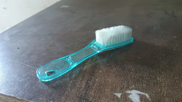 Scrubbing Brush – Multi-Purpose Shoe & Clothes Cleaner | Velvet Wipe