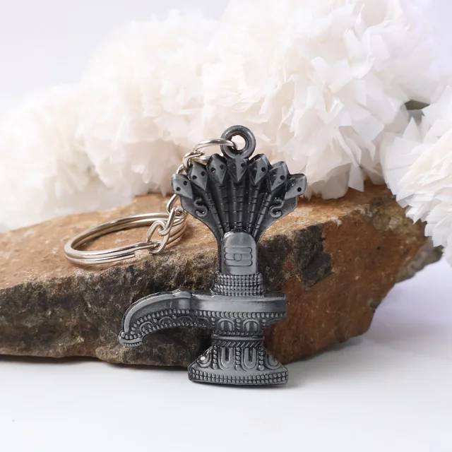 Shiva Lingam Metal Keychain – Durable Spiritual Accessory