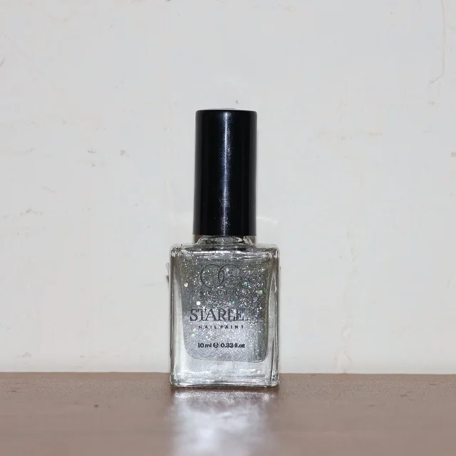 Silver Moonlight Glitter Nail Paint – Long-Lasting Sparkle Finish