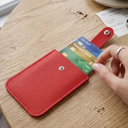 Small Card Holder Wallet – Slim & Travel-Friendly Design