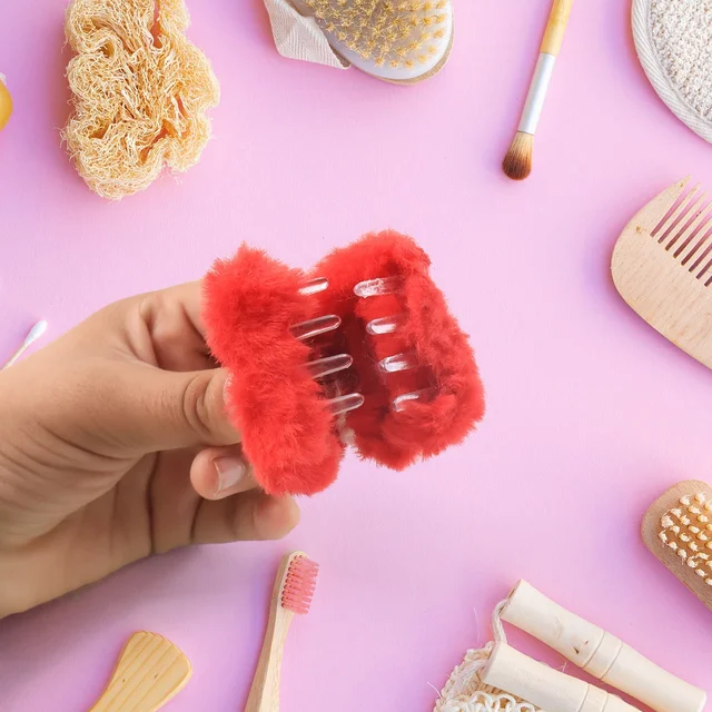 Small Hair Claw Clips – Plush Non-Slip Hair Accessories Set