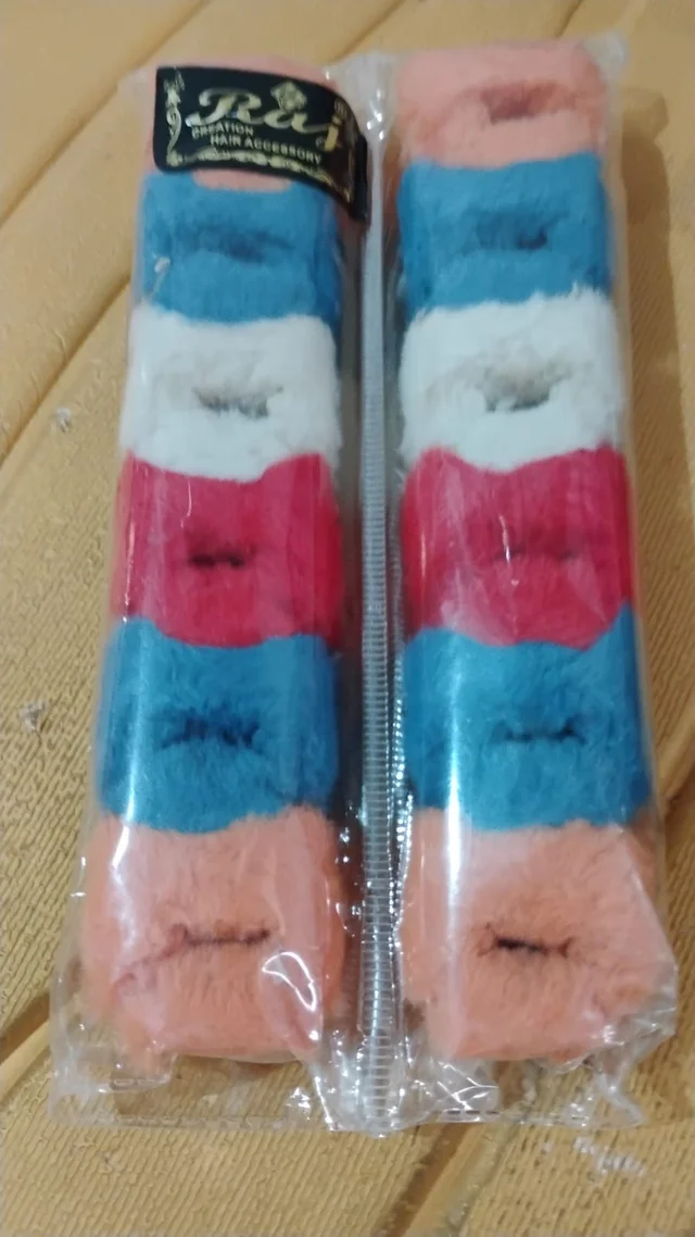 Small Hair Claw Clips – Plush Non-Slip Hair Accessories Set