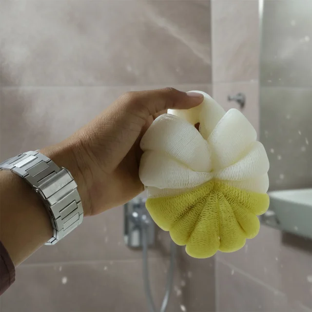 Soft Mesh Bath Loofah – Gentle Exfoliation & Rich Lather