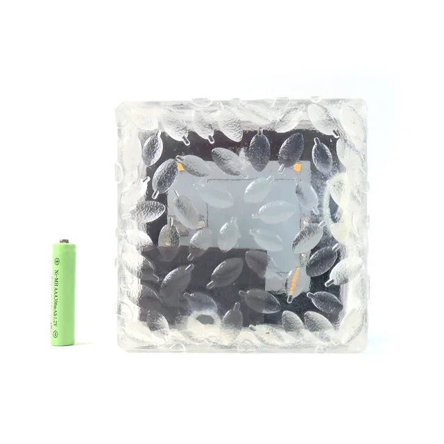 Solar Garden Light – Ice Cube Pathway & Decorative Lamp | Garden Vera