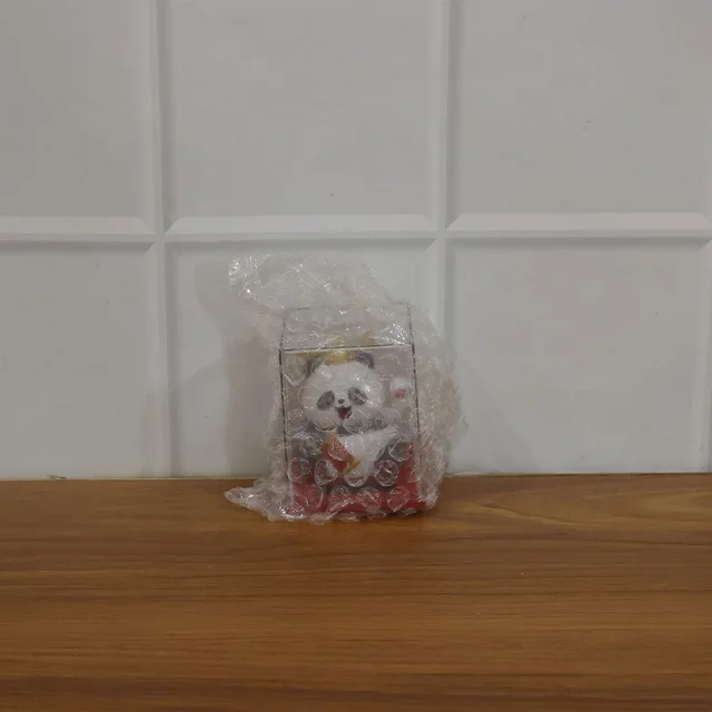 Solar Powered Moving Hand Panda Showpiece – Cute Waving Desk Decor