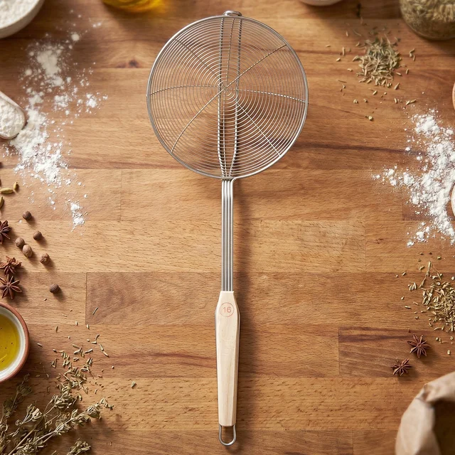 Stainless Steel Frying Skimmer – Long Handle for Safe Cooking