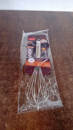 Stainless Steel Hand Whisk – Durable Medium Size with Ergonomic Handle