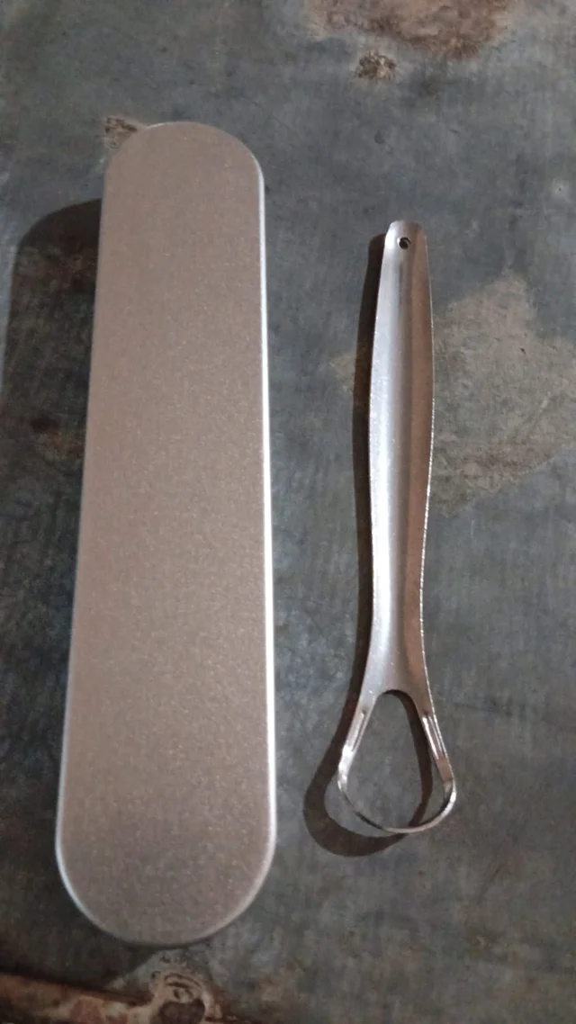 Stainless Steel Tongue Scraper – Oral Hygiene Tool with Case | MintGuard