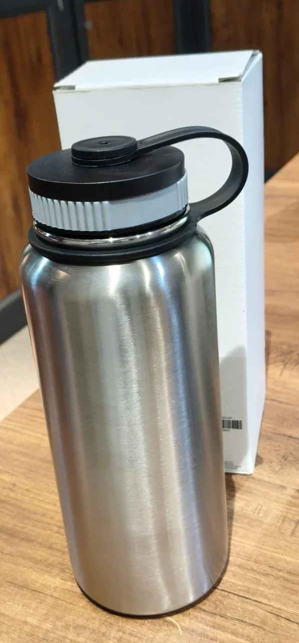 Stainless Steel Vacuum Insulated Water Bottle – Keeps Drinks Hot & Cold