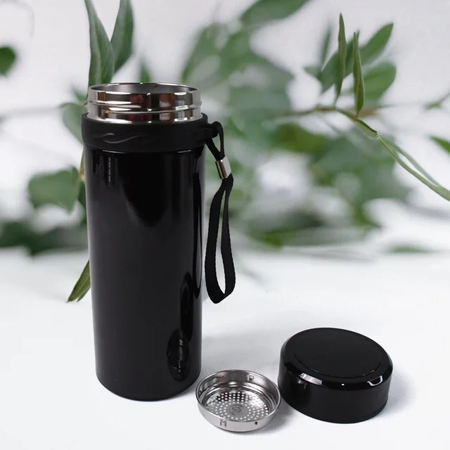 Stainless Steel Vacuum Thermos Flask – 700ml Leak-Proof Insulated Bottle