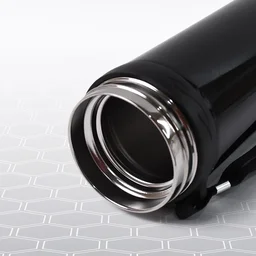 Stainless Steel Vacuum Thermos Flask – 700ml Leak-Proof Insulated Bottle