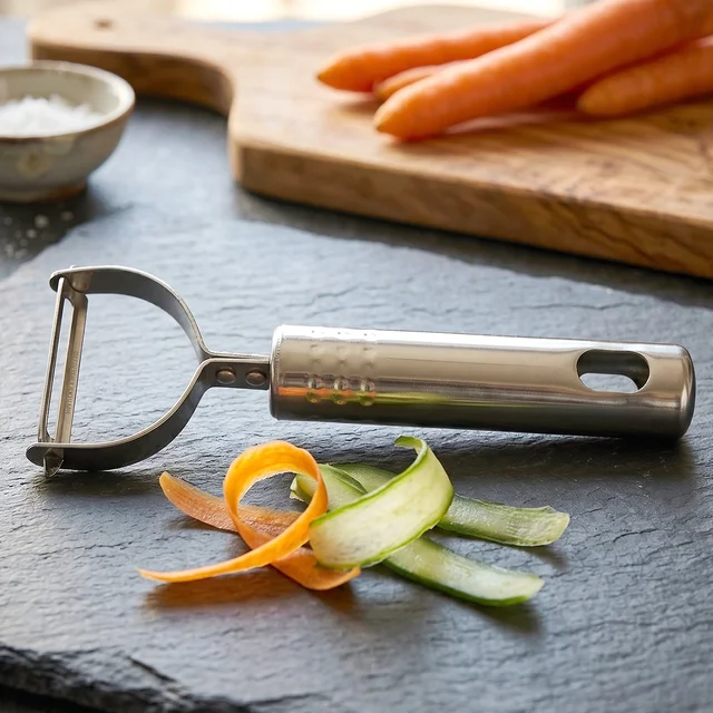 Stainless Steel Vegetable Peeler – Effortless Food Prep Tool