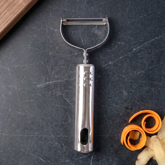 Stainless Steel Vegetable Peeler – Effortless Food Prep Tool