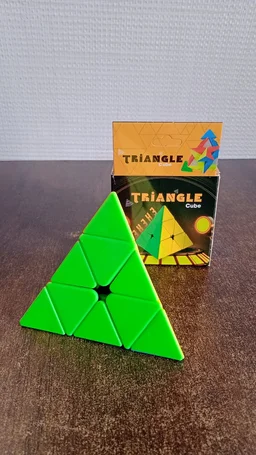 Triangle Puzzle Cube – Fast & Smooth Brain Teaser Toy