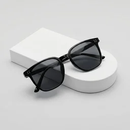 UV Protection Sunglasses – Classic Black Frame for Men & Women