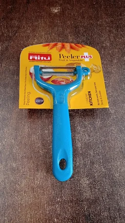 Vegetable Peeler – Serrated Stainless Steel Blade for Kitchen
