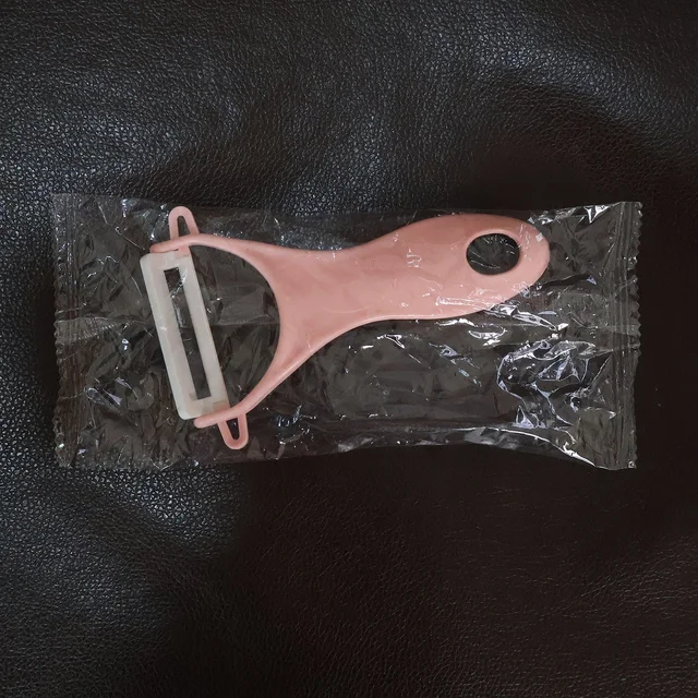 Vegetable Peeler – Sharp Stainless Steel Y-Blade | storenzo