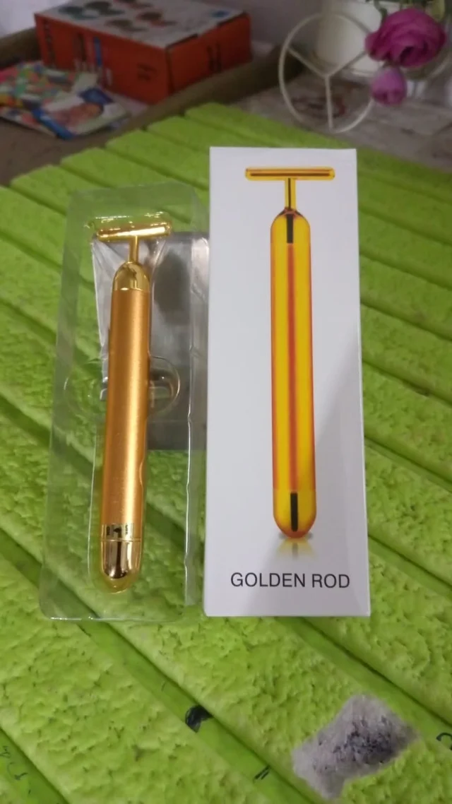 Vibrating Face Massager – Golden Energy for Radiant Skin | Velvet Wellness