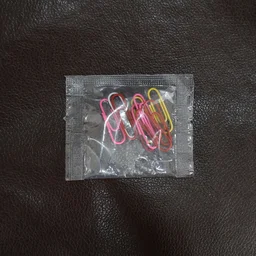 Vinyl-Coated Paper Clips – Colourful, Rust-Resistant Set (10 Pcs)