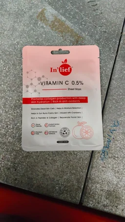 Vitamin C Facial Sheet Mask – Hydrating & Brightening Glow