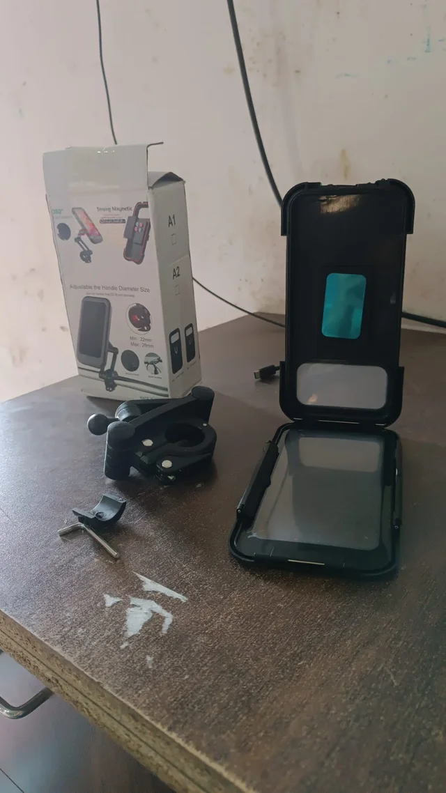 Waterproof Bike Phone Mount – 360° Rotation & Universal | Indo Glow