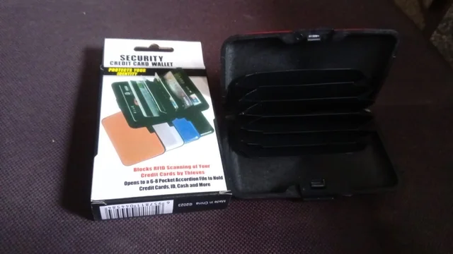 Waterproof Card Holder – Secure Plastic Case for IDs & Credit Cards | JourneyMate