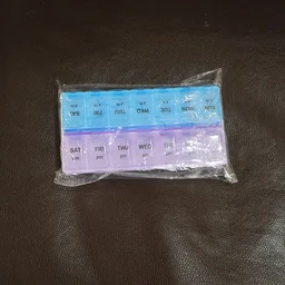 Weekly Pill Organizer – 14 Compartments with Snap Lids