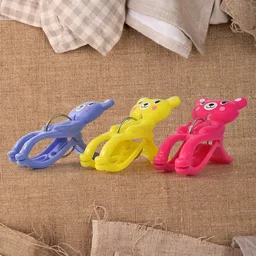 Windproof Towel Clips – Strong Plastic Clips for Beach Towels (3 Pcs)