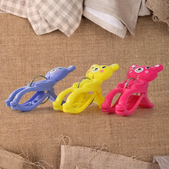 Windproof Towel Clips – Strong Plastic Clips for Beach Towels (3 Pcs)