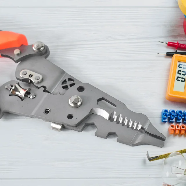 Wire Stripper Pliers 8-in-1 – Ergonomic Soft Grip Multi-Tool