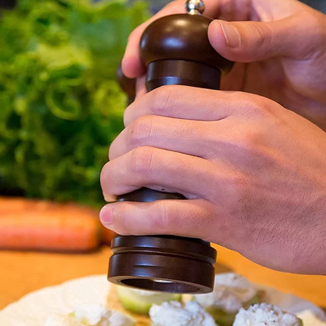 Wooden Pepper Mill – Adjustable Ceramic Grinder | Grippy