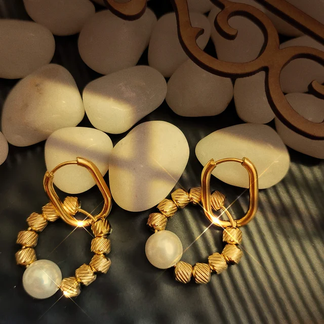 Vintage Style Round Pearl 18k Gold Plated Hoop Earrings