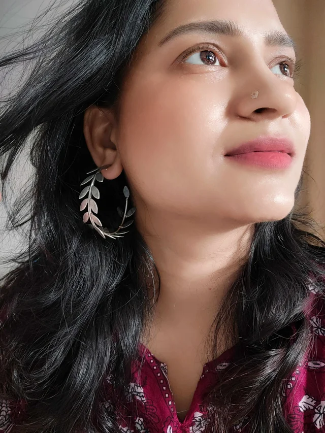 Trendy Leaf Design German Silver Oxidised Hoop Earrings - Gray
