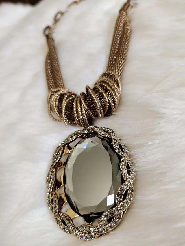 Oval Black Stone Pendant With Rings Necklace - Black