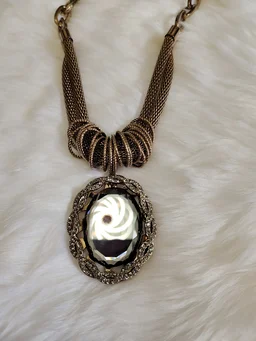 Oval Black Stone Pendant With Rings Necklace - Black