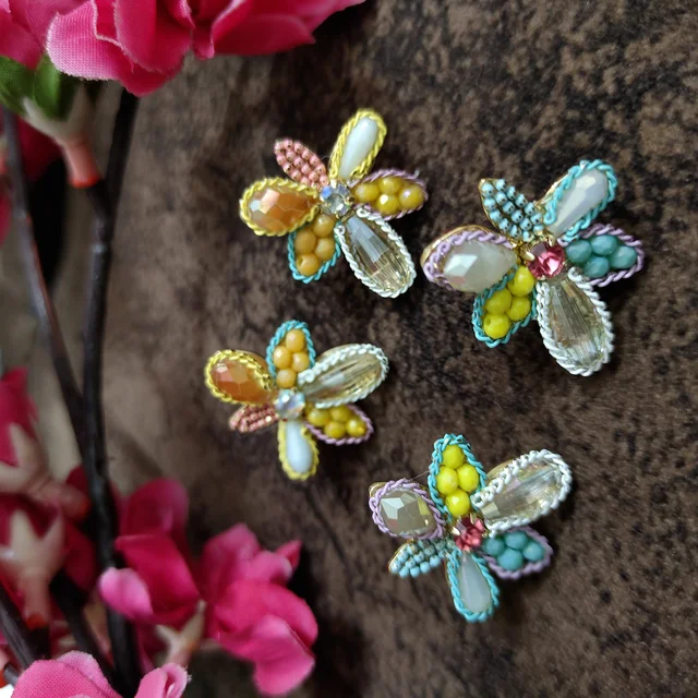 Cute Beads And Stone Flower Earrings - Blue - Blue