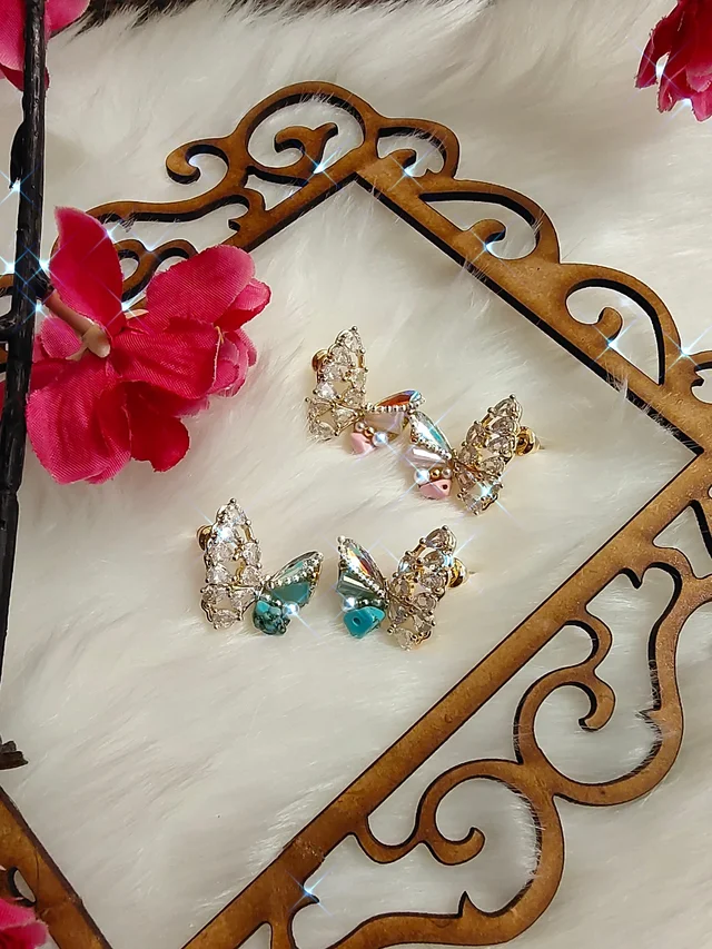 Super Elegant Diamond And Stone Filled Butterfly Earrings - Pink