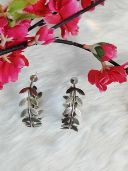 Trendy Leaf Design German Silver Oxidised Hoop Earrings - Gray
