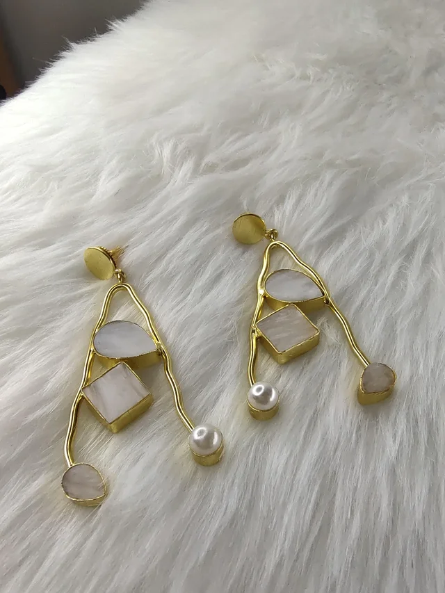 A Shape MOP Golden Earrings